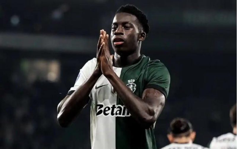 manchester-yunaytedden-yeni-hemle-3