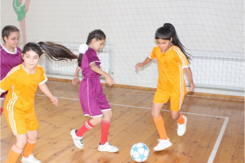 mektebli-kuboku-turnirine-start-verilib