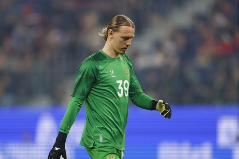 sabiq-heyat-yoldashi-meshhur-futbolchudan-daha-6-milyon-teleb-edir