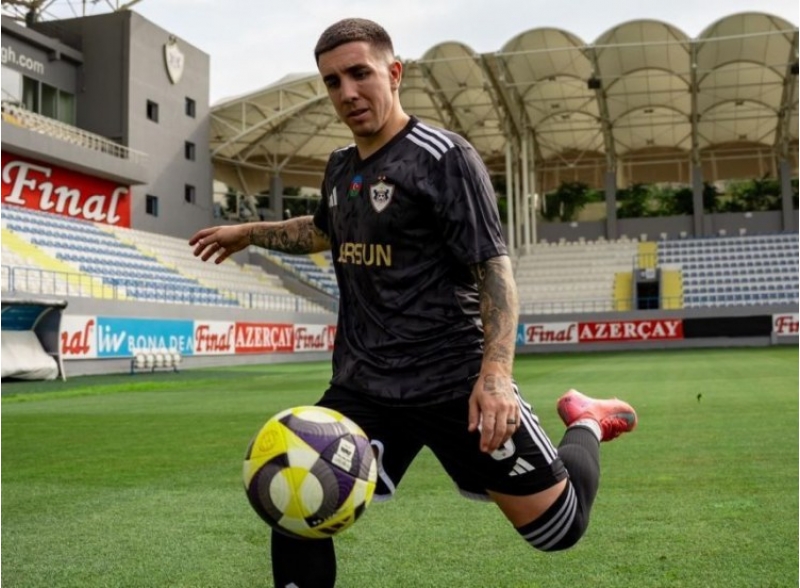 qarabag-neapola-yeni-futbolchu-ile-gedecek