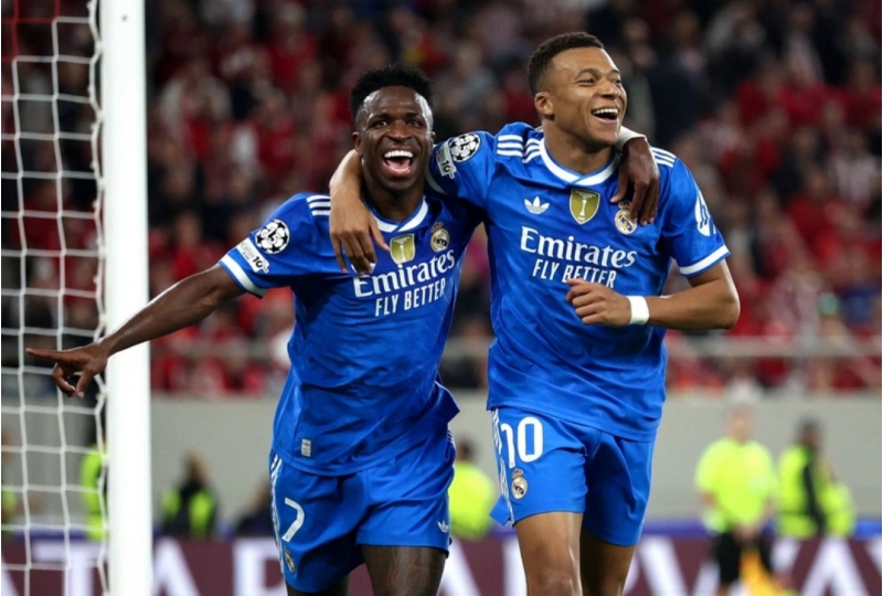 arsenal-bavariyani-real-olimpiakosu-meglub-etdi