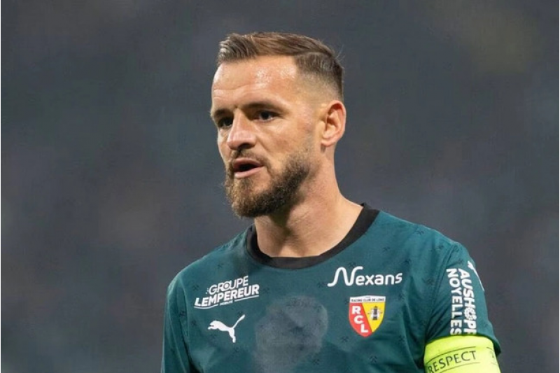 meshq-zamani-ayagi-sinib