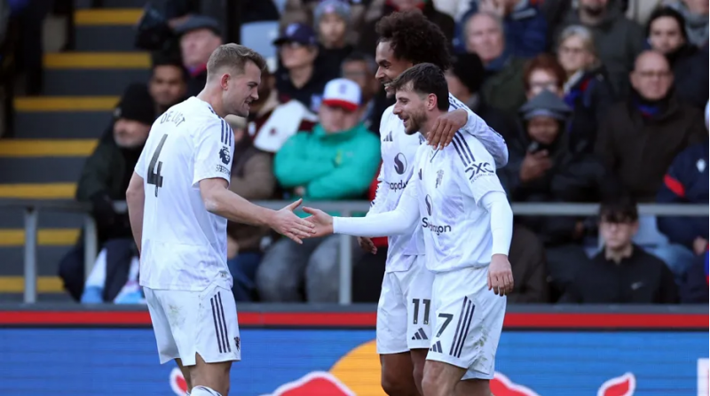 manchester-yunayted-chetin-london-seferinden-3-xalla-dondu