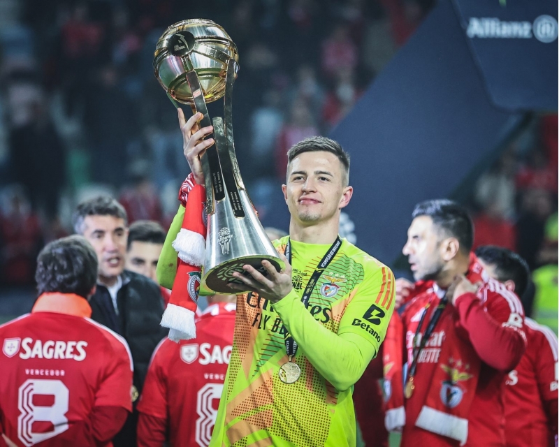 trubin-benfikani-terk-ede-biler