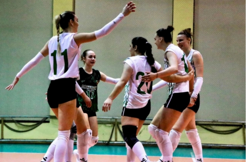 azerbaycan-yuksek-liqasinda-v-tur-basha-chatib