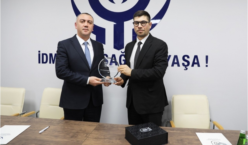 neftchi-idman-klubu-ve-ahiita-arasinda-emekdashliq-memorandumu-imzalanib