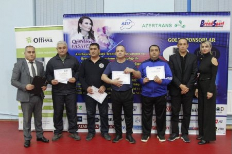 ilhamli-qelebeler-adli-boyuk-qayidish-festivali-cherchivesinde-xususi-stolustu-tennis-turniri-kechirilib