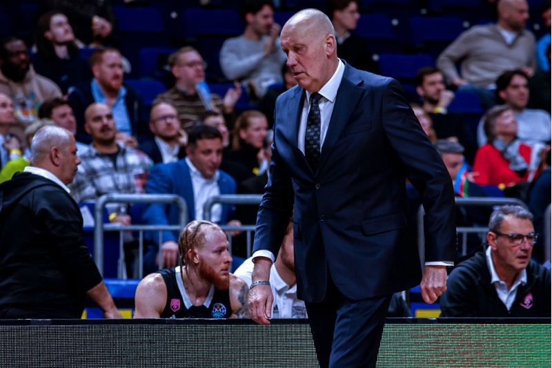 sabah-chempionlar-liqasinda-mubarizeni-dayandirib