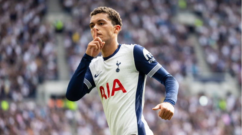 tottenhemde-ayriliq-yashana-biler