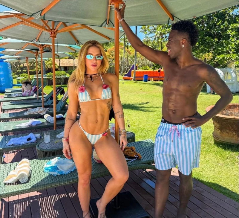 vinisius-junior-sevgilisi-ile-shekil-paylashdi