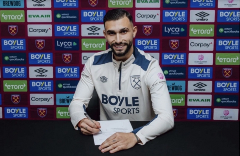 tati-kastelyanos-londona-kochecek