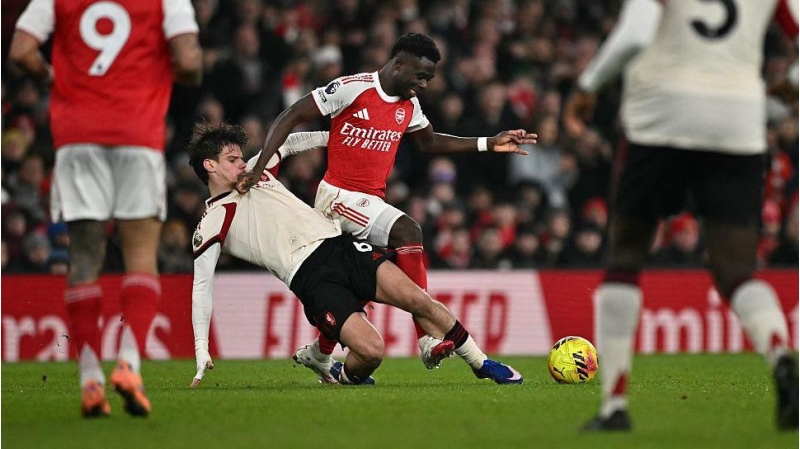 arsenal-oz-meydaninda-liverpulla-hech-heche-etdi