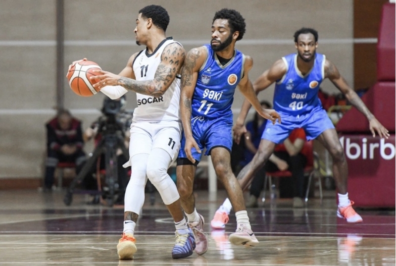 neftchi-sheki-ile-uz-uze-gelib