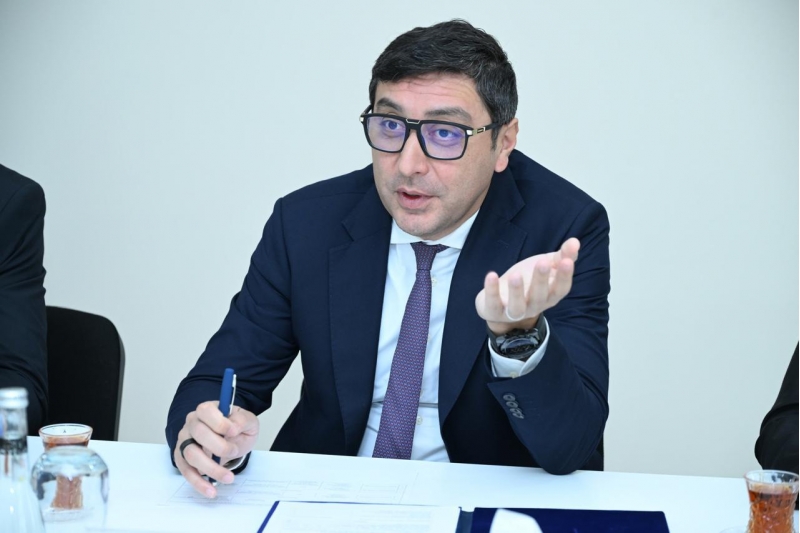 ferid-qayibov-qubadli-rayon-ve-sumqayit-sheher-sakinlerini-qebul-edib