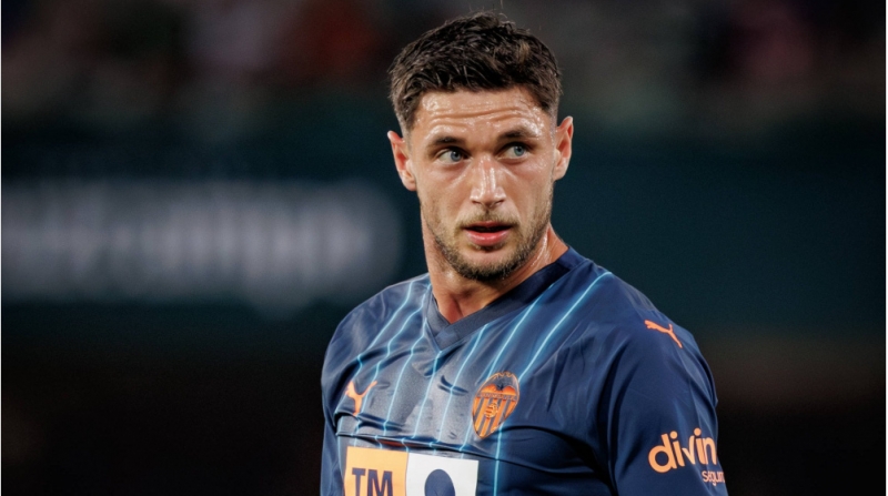 ukraynali-futbolchu-liona-kechib