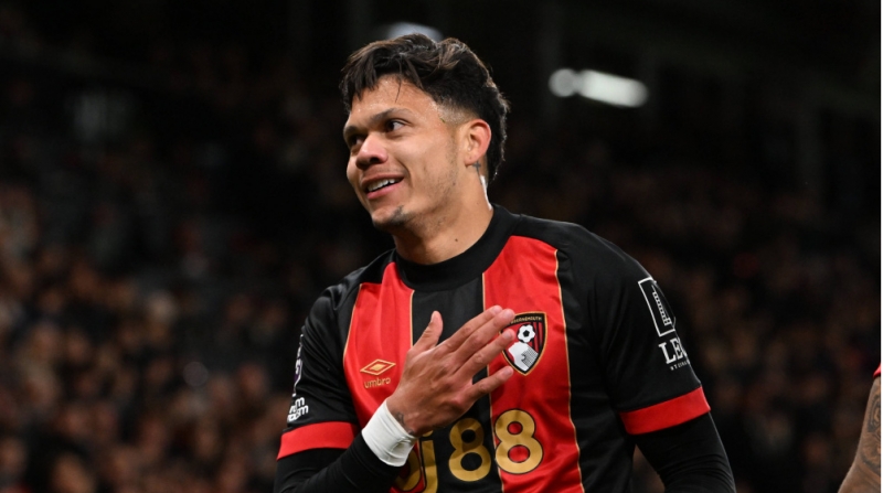 evanilson-karyerasini-olkesinde-davam-etdire-biler