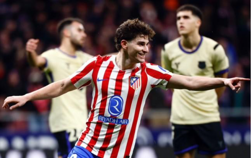 atletiko-barselonani-darmadagin-etdi