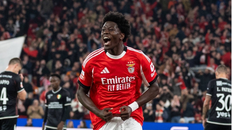 manchester-yunayted-ve-psj-yarisha-girib