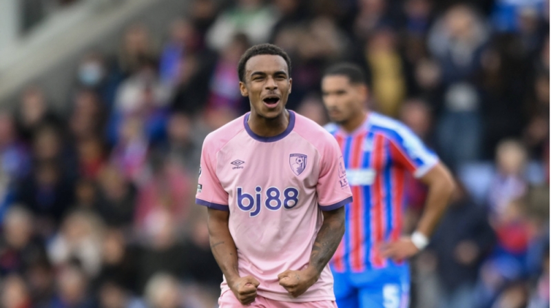 bornmutun-19-yashli-oyunchusu-ingiltere-nehenglerinin-radarindadir