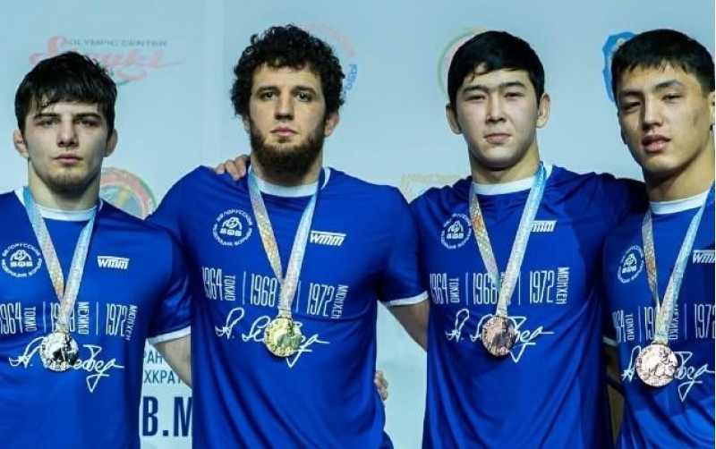 aleksandr-medvedin-xatire-turniri-kechirilib