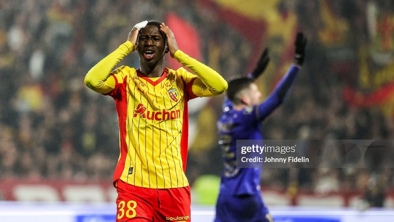 arsenal-ve-chelsi-yarisha-girib