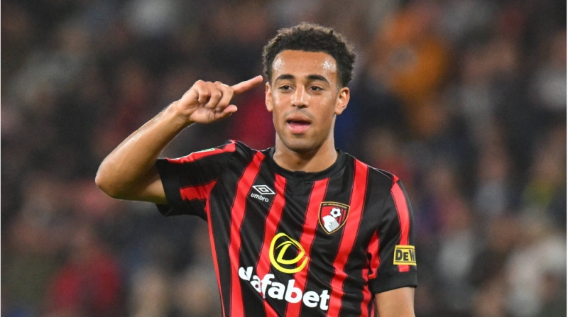 chelsi-ve-manchester-yunayted-transfer-yarishina-girib