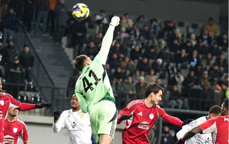 ardicil-8-ci-oyunda-qapisini-toxunulmaz-saxlayib