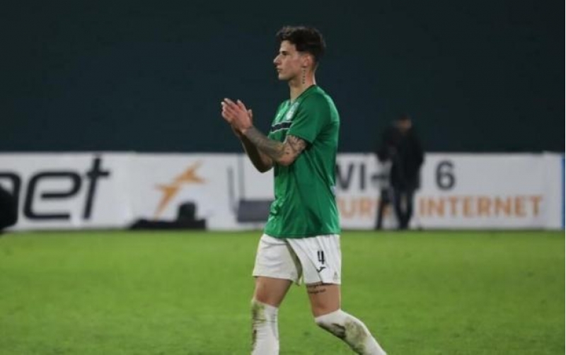 zamiq-oynadi-komandasi-ezmkar-qelebe-qazandi