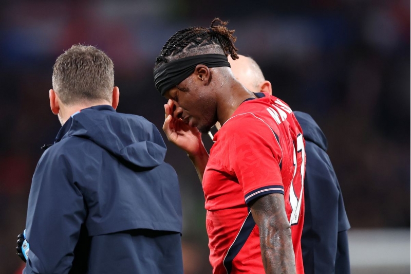 arsenalin-futbolchusu-zedelendi