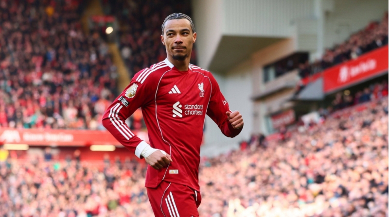 ekitike-real-madridin-gozune-girib