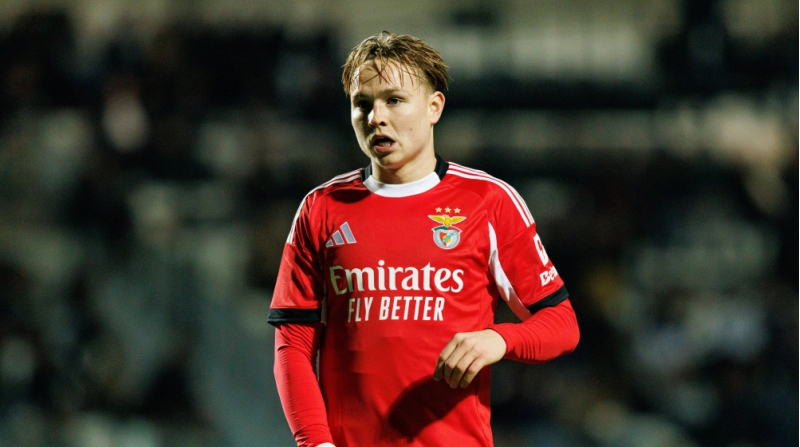 barselona-norvechli-futbolchuya-goz-qoydu