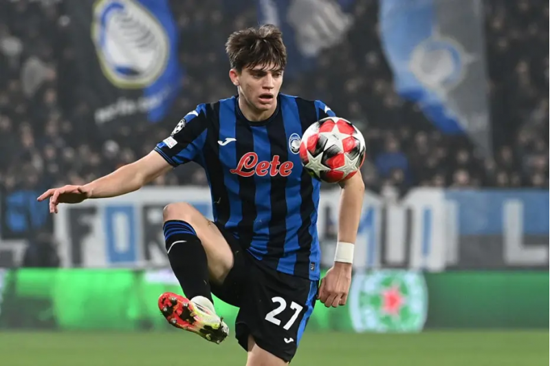 barselona-atalantanin-futbolchusunu-isteyir