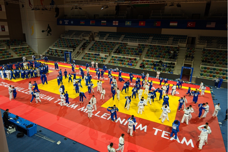 cudochular-genceye-toplashiblar