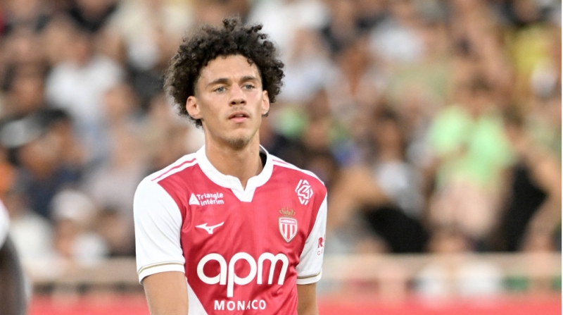 manchester-yunayted-ve-liverpul-transfer-yarishina-girib-4