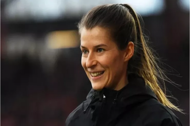 bundesliqa-tarixinde-ilk