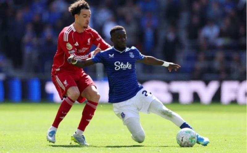 mersisayd-qirmizi-renge-burundu