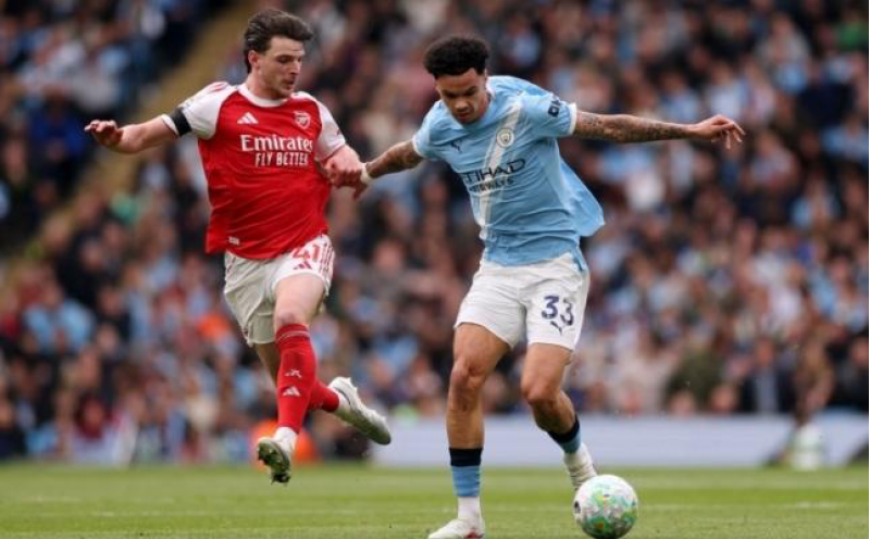 manchester-siti-arsenali-meglub-etdi