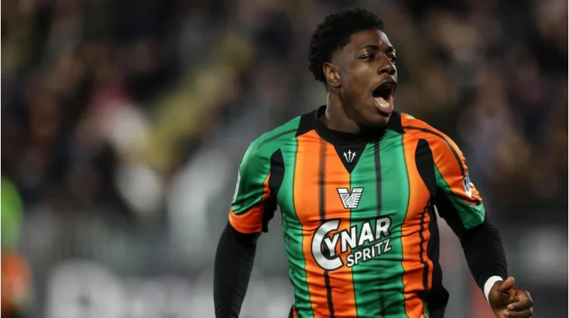 italiyali-futbolchu-beshiktasha-keche-biler