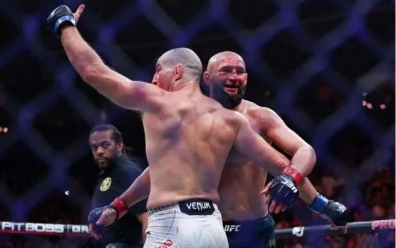 ufc-de-choxdandir-gozlenilen-doyush-kechirildi