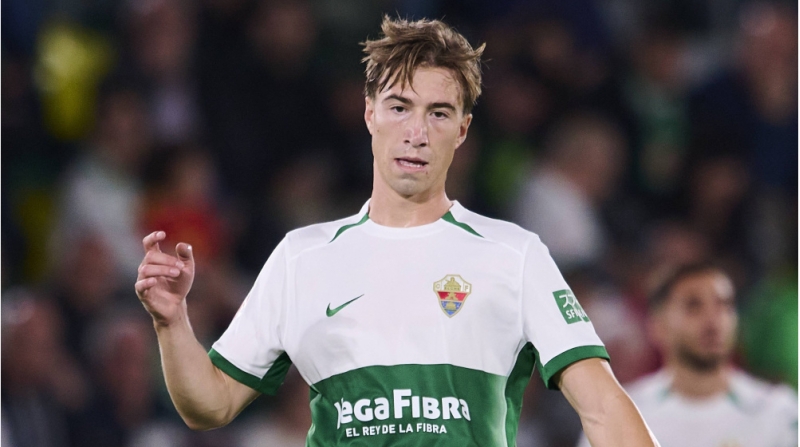 elchenin-futbolchusu-manchester-yunaytede-keche-biler