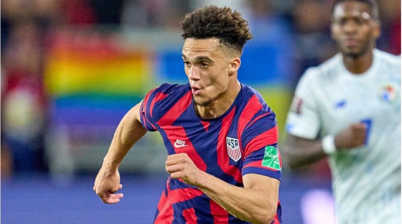 antoni-robinson-manchester-yolunda