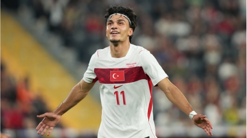 qalatasaray-ve-milan-turkiyeli-futbolchu-uchun-yarisha-girib