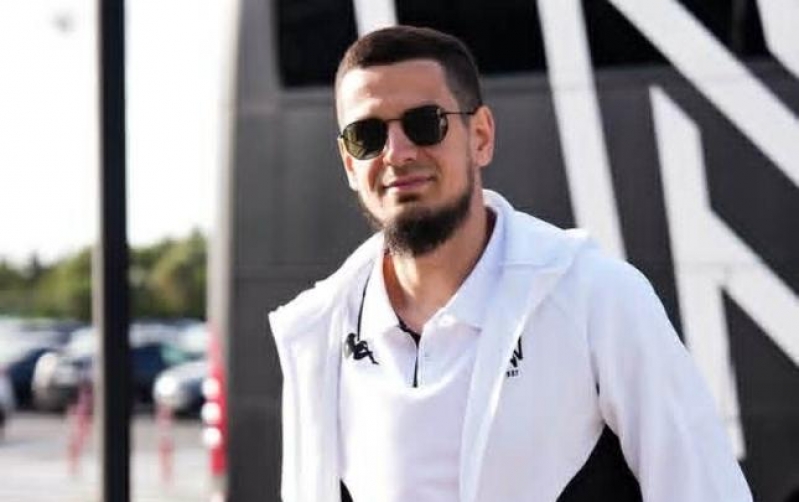 neftchi-sloveniyaya-27-futbolchu-ile-getdi