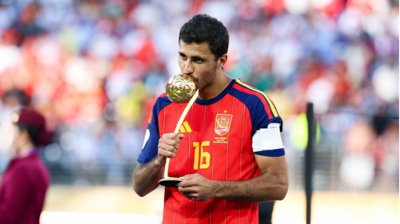 rodri-real-madridi-isteyir-manchester-sitinin-yeni-muqavile-teklifi-gozlemede-qaldi