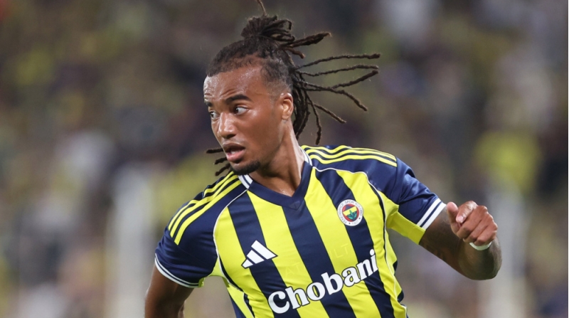 fenerbagchanin-futbolchusu-chelsiye-transfer-ola-biler