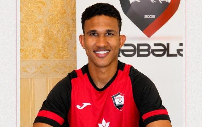 qebele-braziliyali-mudafiechi-transfer-etdi