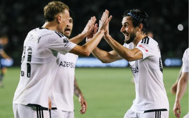 qarabag-dinamoya-qarshi