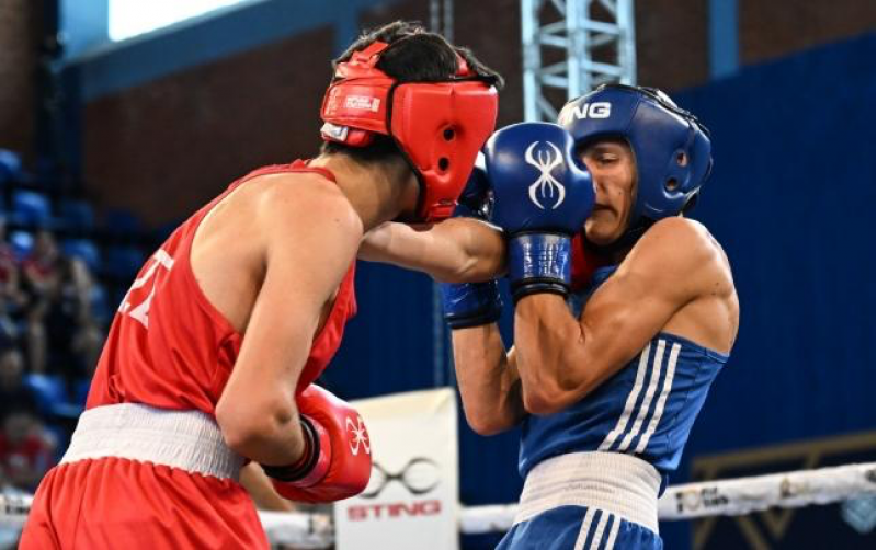 azerbaycanin-iki-bokschusu-avropa-chempionatinin-14-finalinda