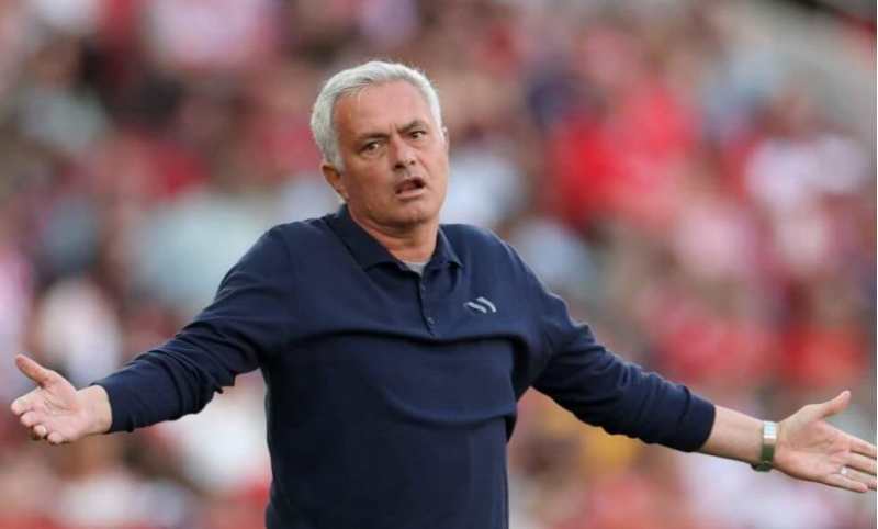 mourinyo-daha-iki-transferi-hedefleyir