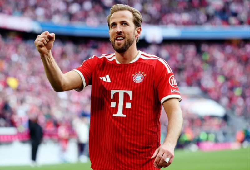 keyn-bundesliqada-100-qol-vuran-en-suretli-futbolchu-olub
